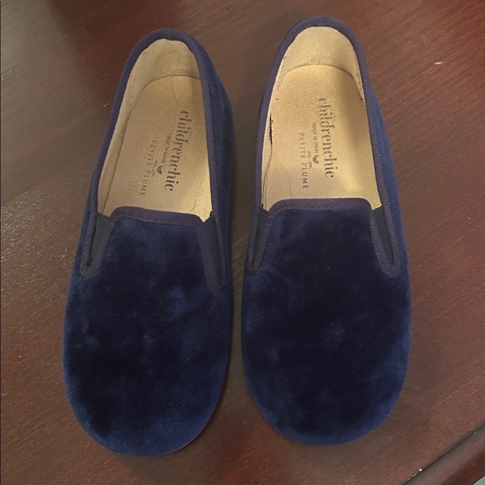 Petite Plume Navy Velvet Gable Slippers kids 13 EUC